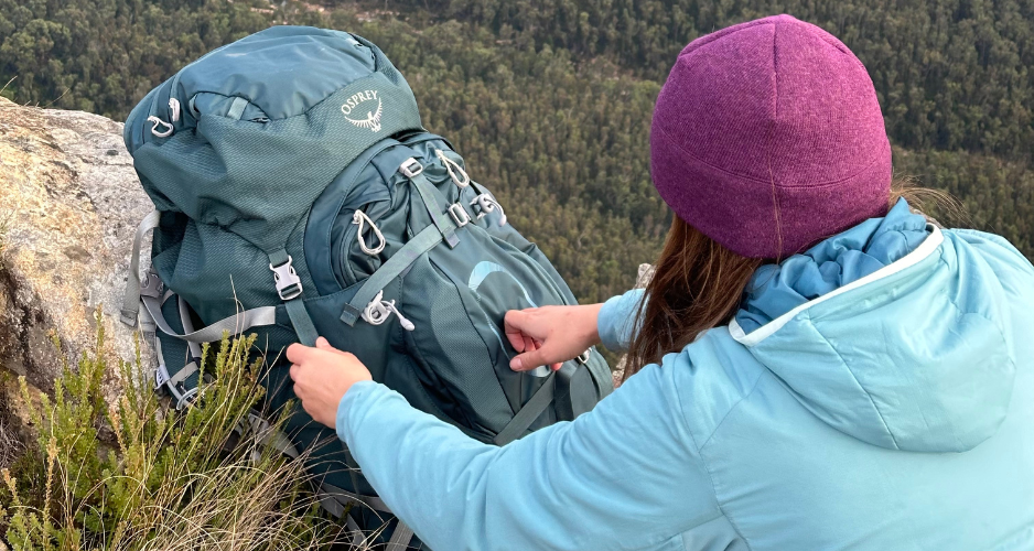 Adjustments and compression straps on Osprey Ariel Plus 70