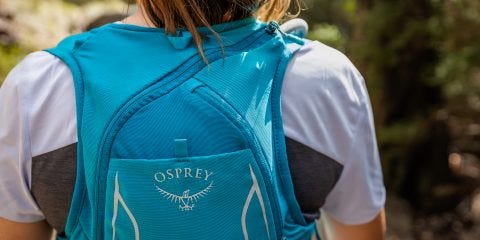 Closeup of back of Osprey Dyna 6 Running Vest